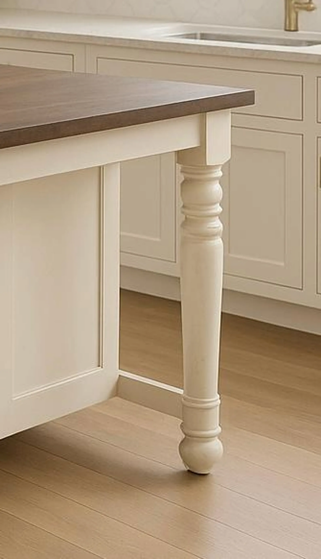 Modern Kitchen Design – Solid Wood Island with Stool Storage