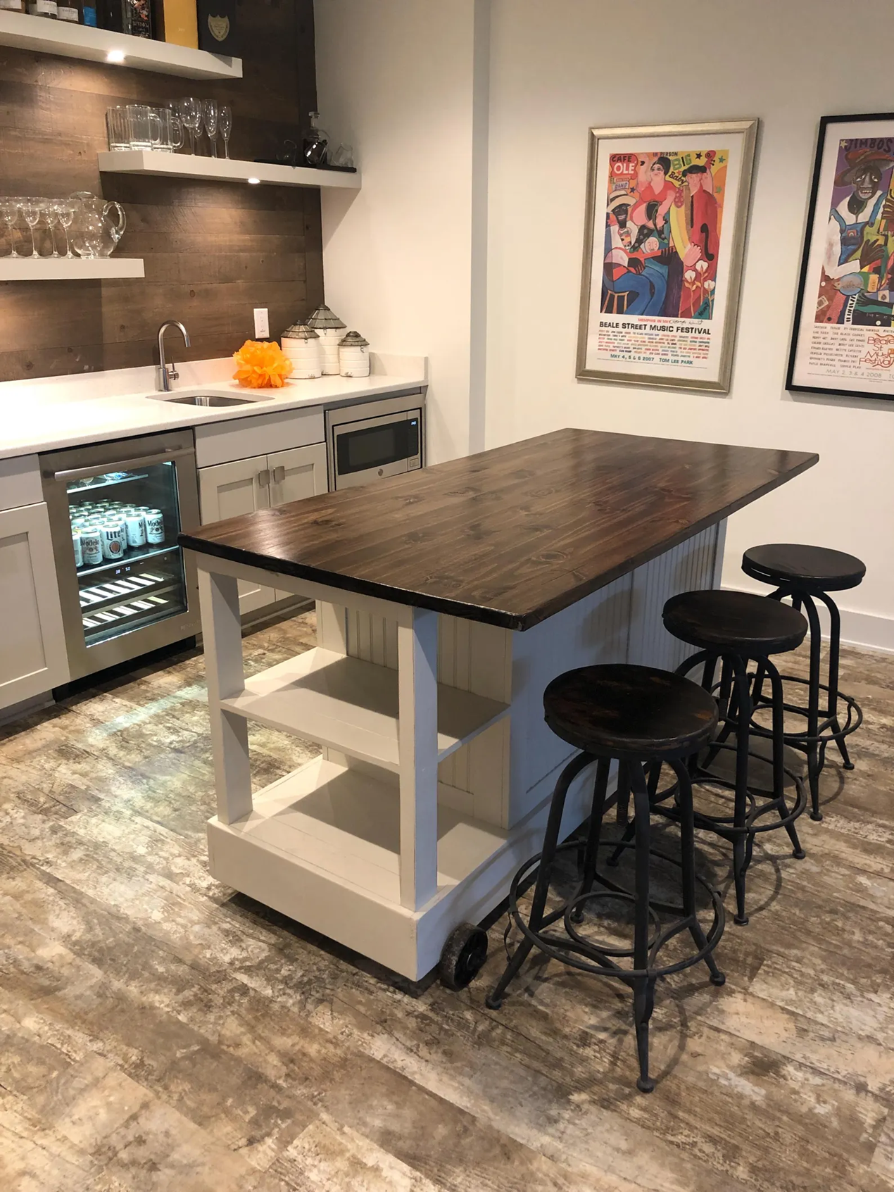 Modern Kitchen Design – Solid Wood Island with Stool Storage