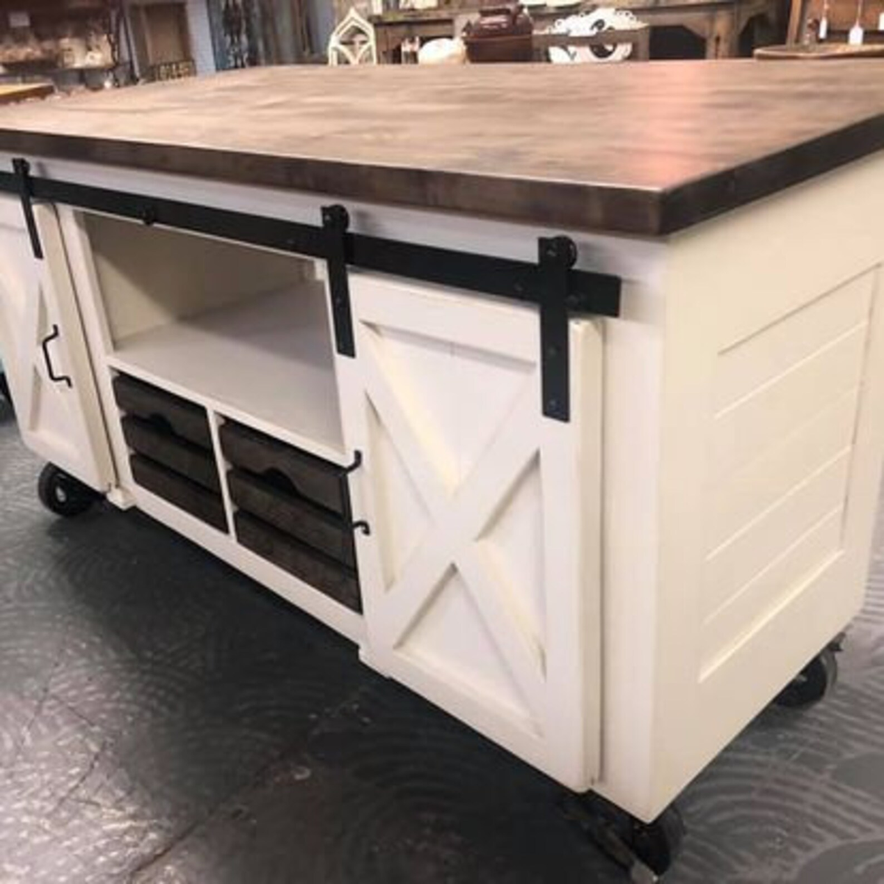 Kitchen Island Design – Sliding Barn Door Farmhouse Industrial